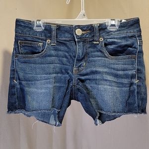 3/$10 Women's American Eagle Jean Shorts Size 00